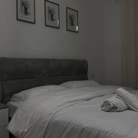 Golden Apartment 1 Appartement *