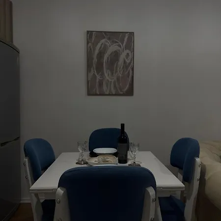 Apartment Golden 1 *